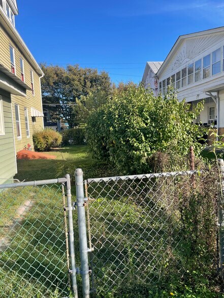 Building Photo - 301 S Braddock St