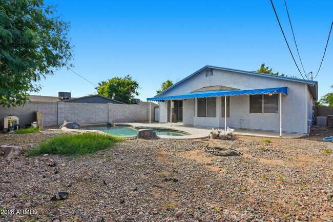 Building Photo - 8811 N 5th St