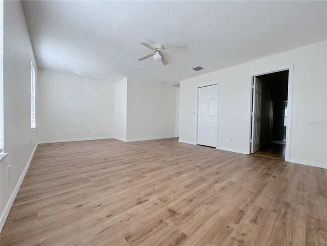 Building Photo - 760 Cresting Oak Cir