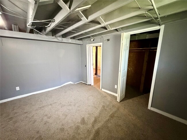 Building Photo - 7121 Lamont Dr