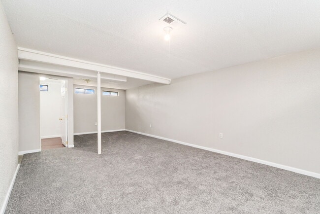 Building Photo - 3270 W 92nd Pl