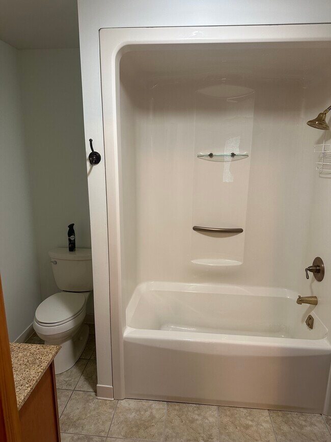 Building Photo - 1085 County Road 4