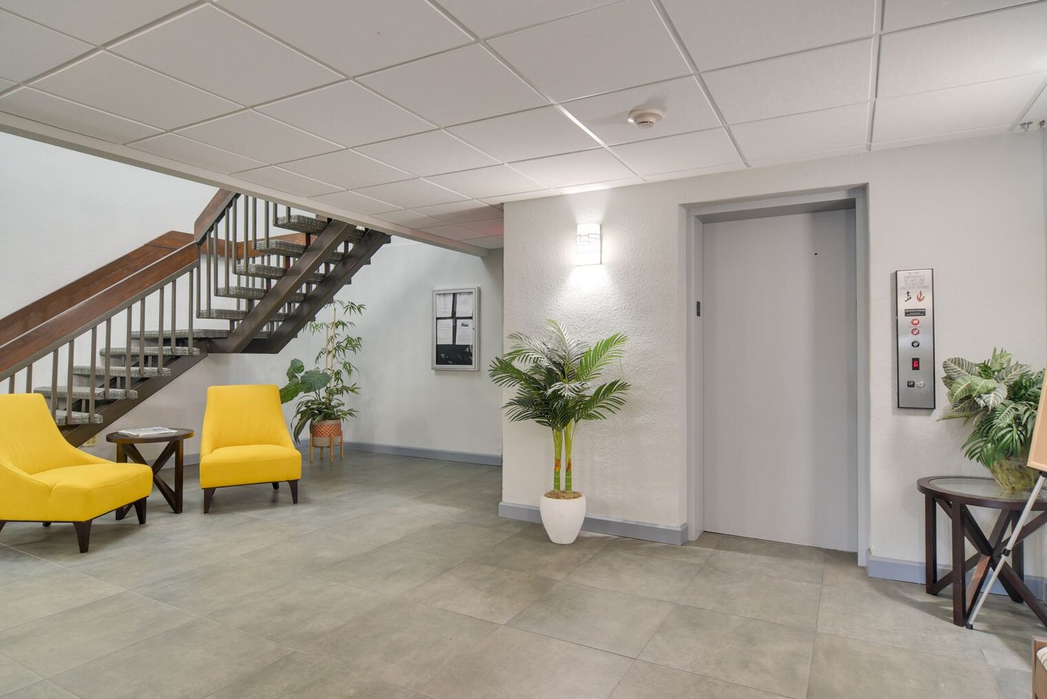 Building Photo - 6158 Palma Del Mar Blvd S