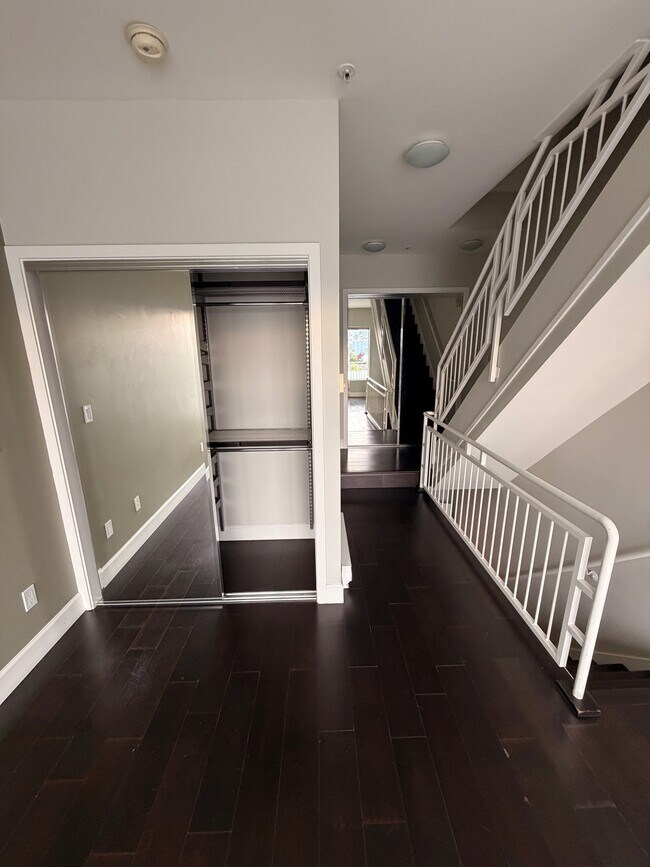 Building Photo - 18 Norfolk St