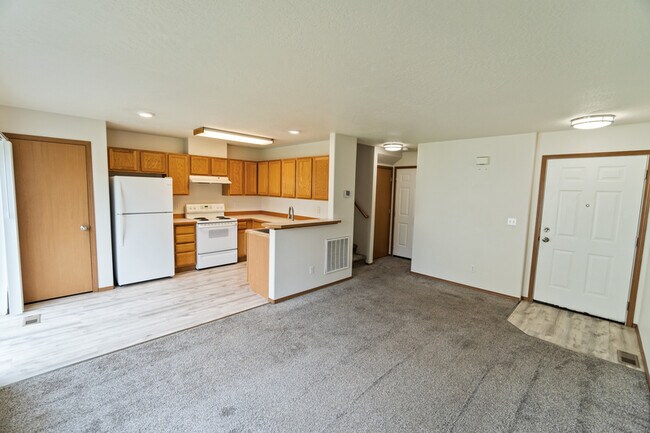 Building Photo - 1407 E Gilbert Ave