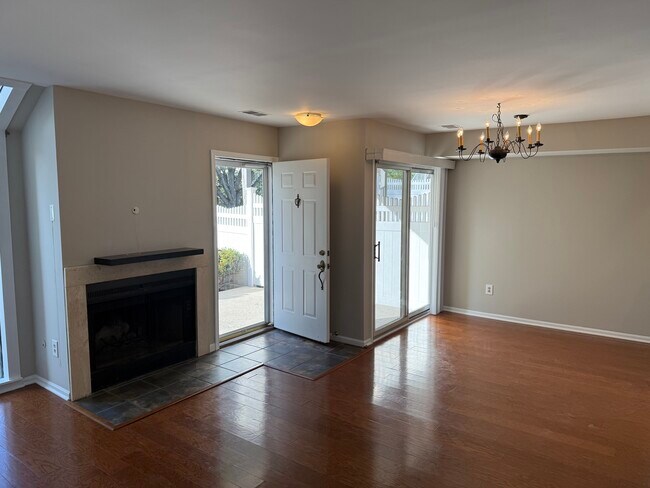Building Photo - 51 Crestmont Rd