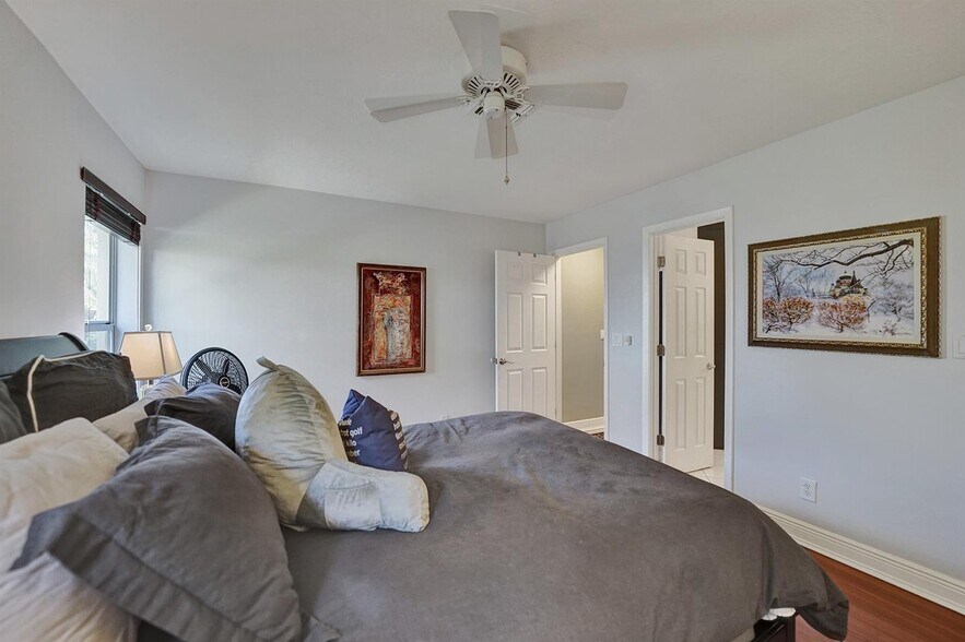 Building Photo - 2940 Myrtle Oak Cir