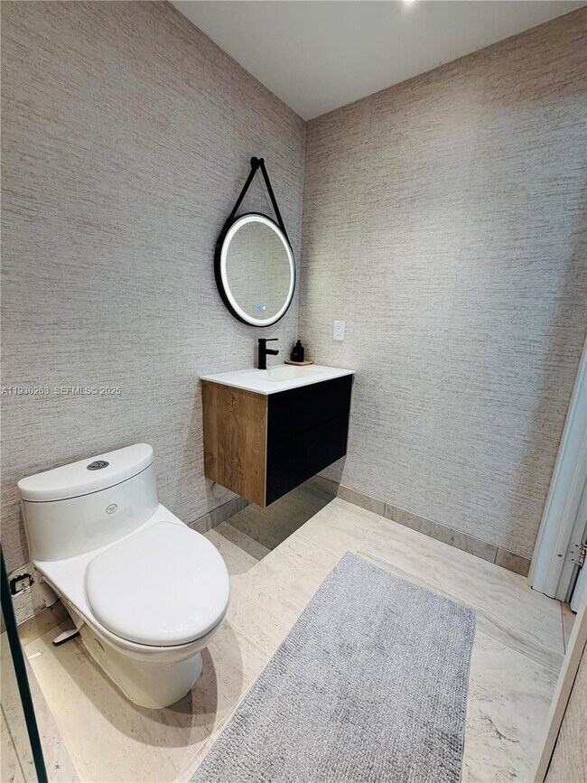 Building Photo - 7320 NW 114th Ave