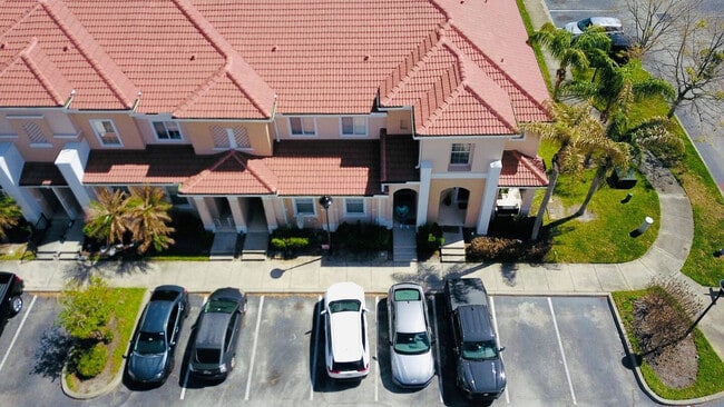 Building Photo - 3087 Seaview Castle Dr