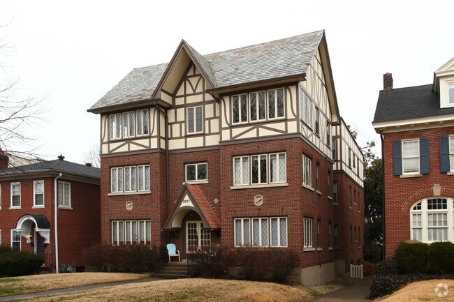 Primary Photo - 2057 Douglass Blvd