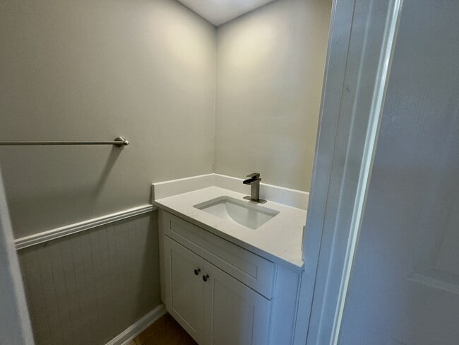 Building Photo - ! Beautiful 2BA/1.5BR Townhome in Gulf Highlands!