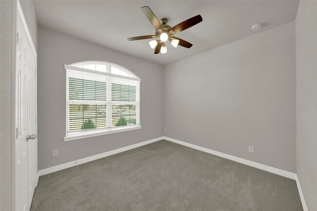 Building Photo - 113 Sea Glass Cv