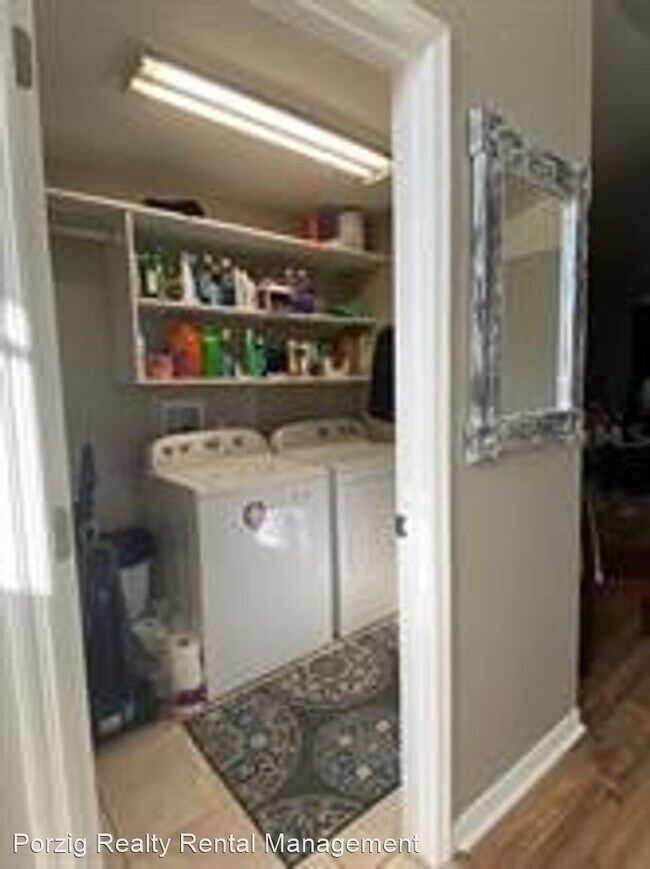 Building Photo - 4 br, 2 bath House - 1528 Fox Glen Drive