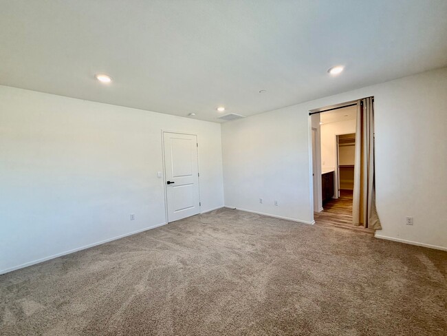 Building Photo - Stylish 4-Bedroom Solar Home Near Community Park