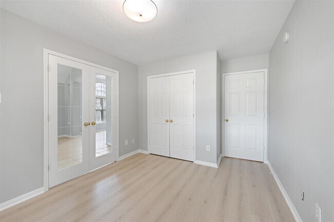 Building Photo - 2618 Parkbriar Ln