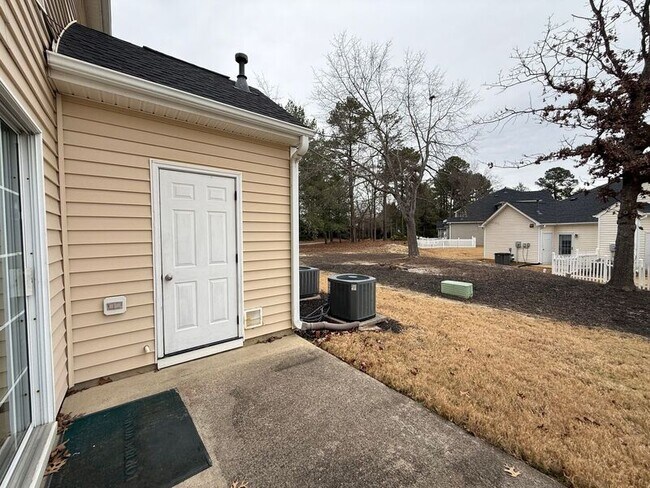 Building Photo - 8002 Neches Ln