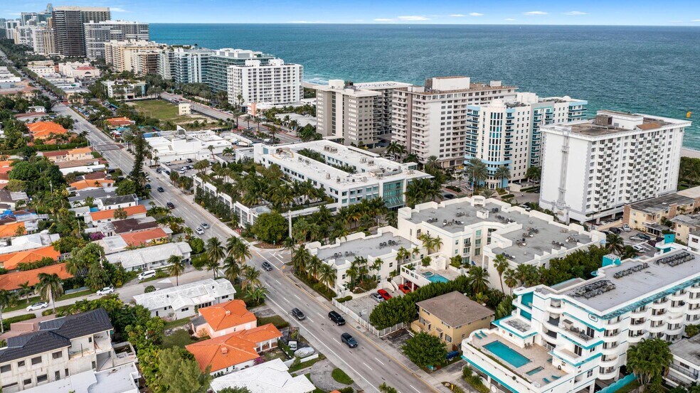 Building Photo - 9172 Collins Ave