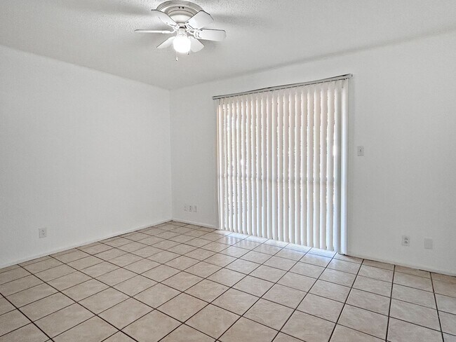 Building Photo - Corner-lot Home / 1.5 Bathroom Home