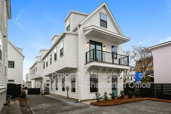 Building Photo - 12 1/2