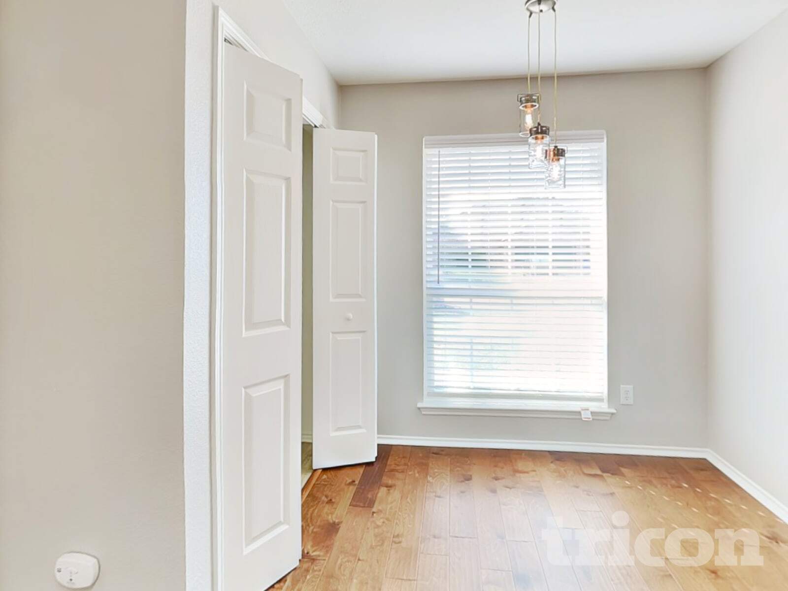 Building Photo - 919 Bermuda St