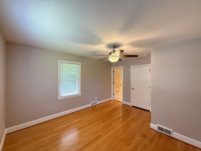 Building Photo - 2700 Charlwood Dr