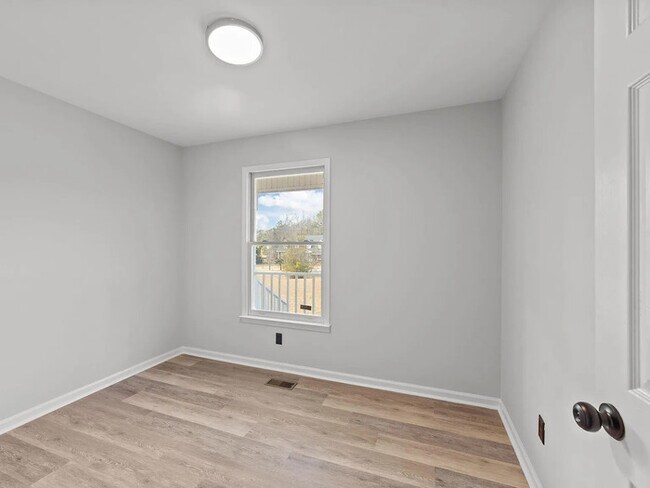 Building Photo - Earn Wealth While Leasing - Like a Homeowner - Lease to Own