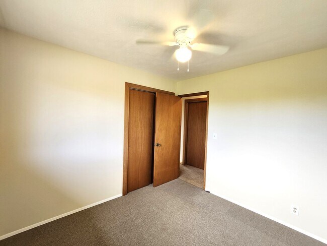 Building Photo - Ben &amp; Amy Tamura Irrevocable Trust - F...