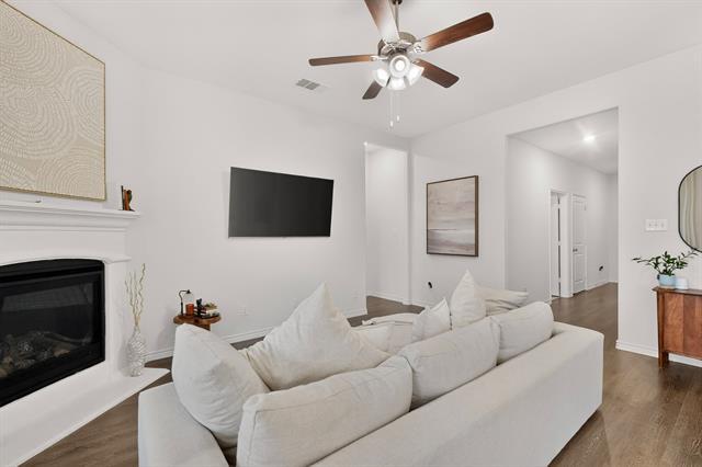 Building Photo - 2804 Cain Dr