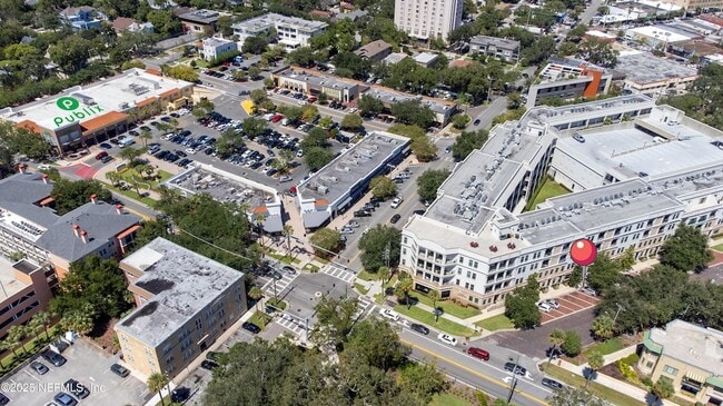 Building Photo - 1661 Riverside Ave
