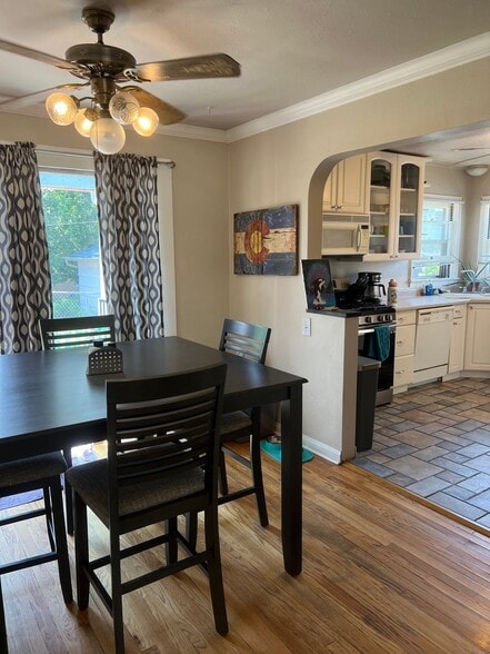 Building Photo - 1007 N Farragut Ave