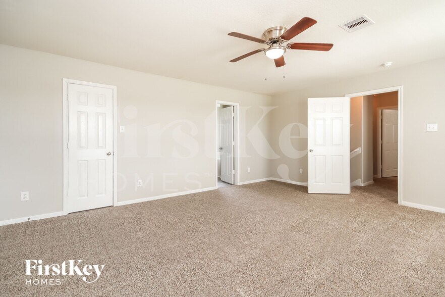 Building Photo - 2621 Marlin Dr