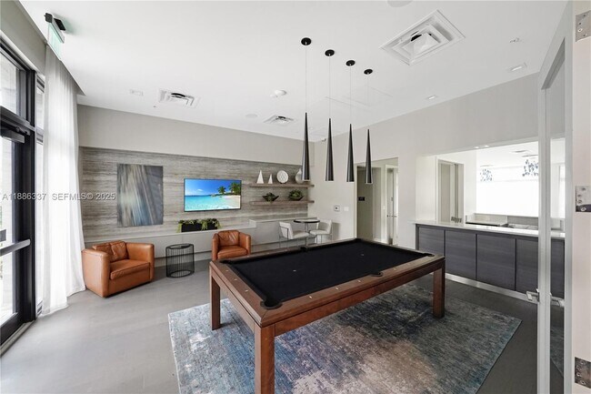 Building Photo - 8167 NW 41st St