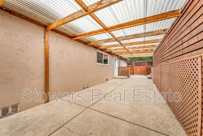 Building Photo - 25551 Maitland Dr