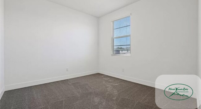 Building Photo - CORNER LOT - Beautiful 5-Bedroom Home for Rent in North Merced!