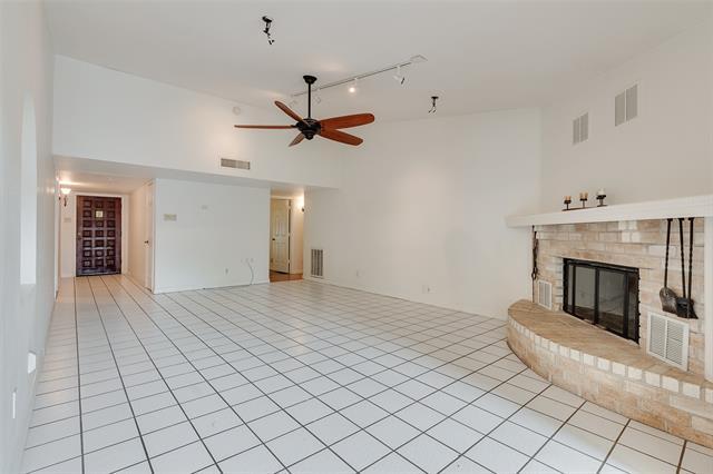 Building Photo - 1441 Everglades Dr