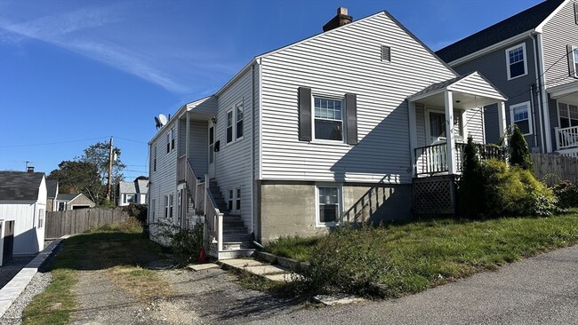 Primary Photo - 8 Richfield St