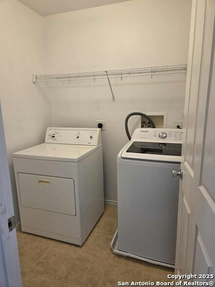 Building Photo - 228 Anvil Plz