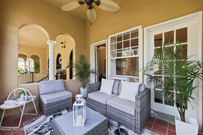 Building Photo - 1786 Challen Ave