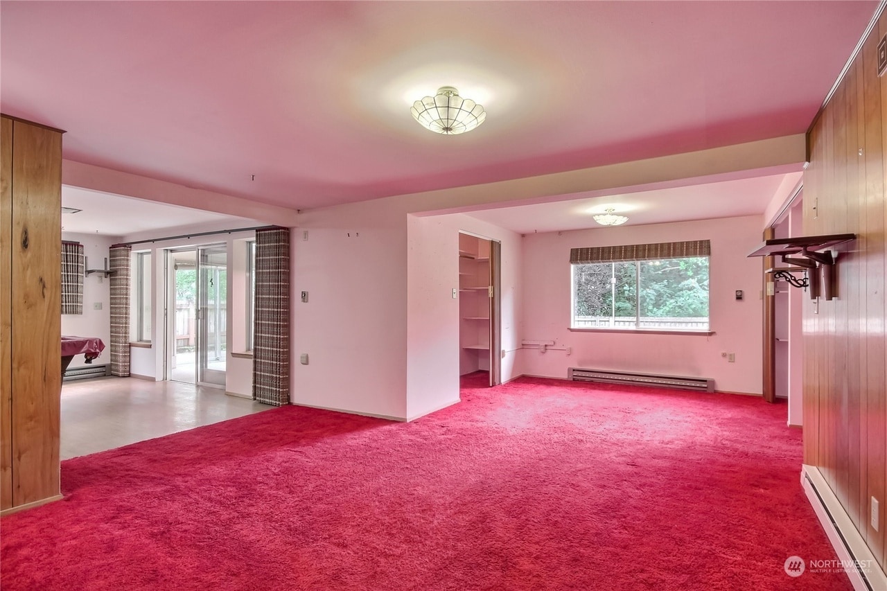 Lower Level Room - 3527 Shattuck Ave S