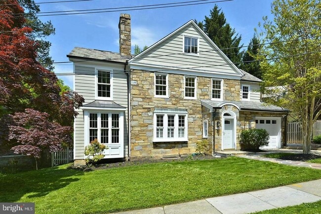 Building Photo - 1717 Juniper St NW