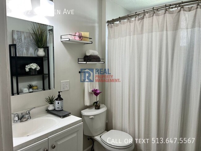 Building Photo - 149 1/2 S Ogden Ave-