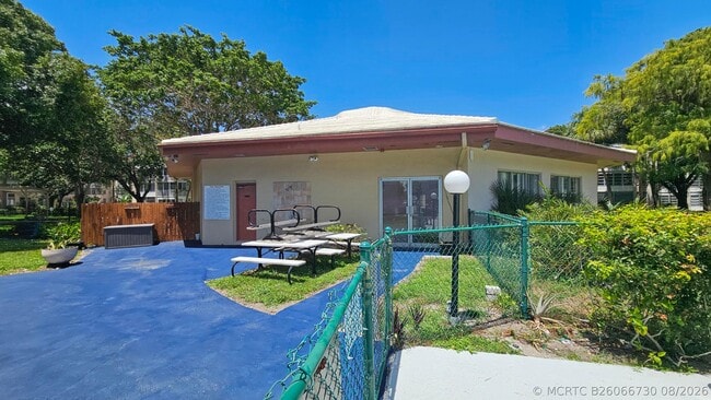 Building Photo - 2650 NW 49th Ave