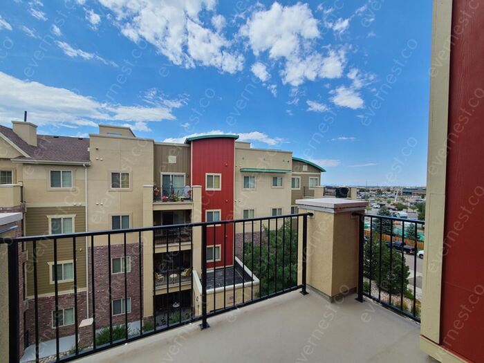 Building Photo - 1144 Rockhurst Dr