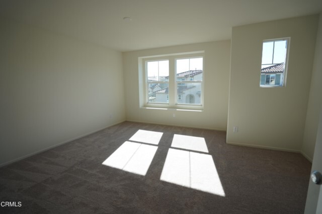 Building Photo - 295 Fuerte Dr