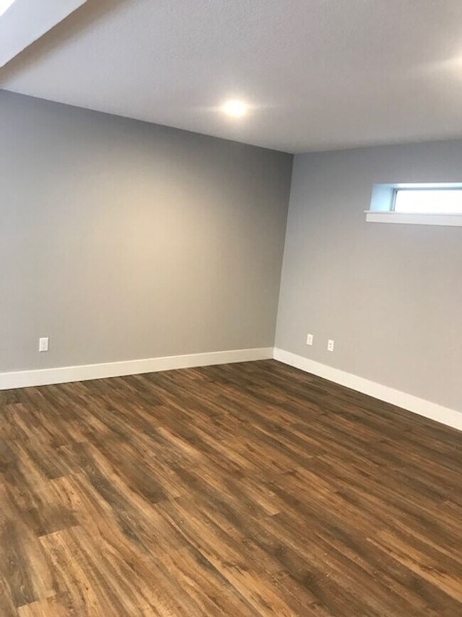 Building Photo - 7936 SE Raymond St