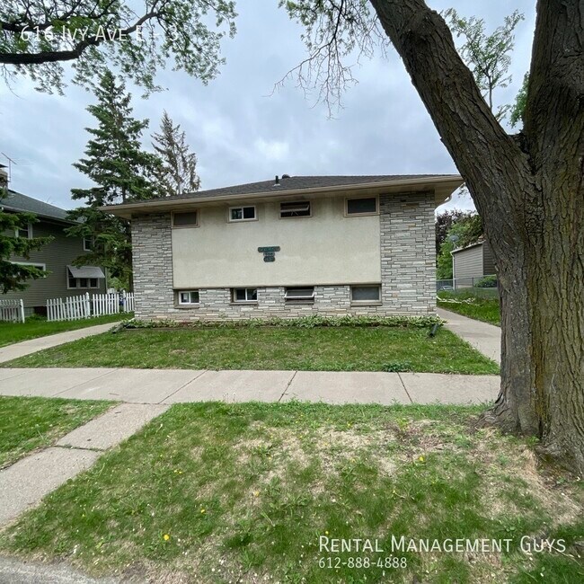 Building Photo - 616 Ivy Ave E