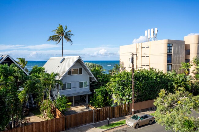 Building Photo - Mokuleia Sands