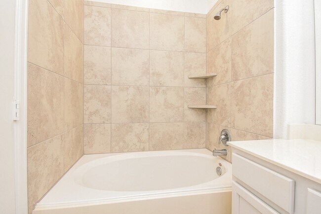 Building Photo - 18979 Buckley Oak Dr