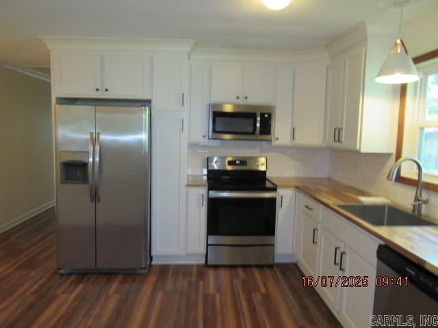 Building Photo - 2125 Hairston St