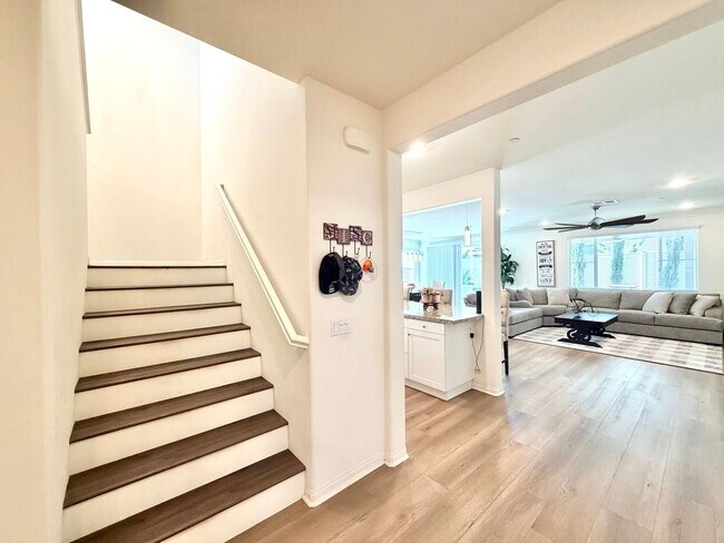 Building Photo - Resort-Style Pool Home with Mother-in-Law Suite,  RV Access & Included SOLAR Near Heritage Lake